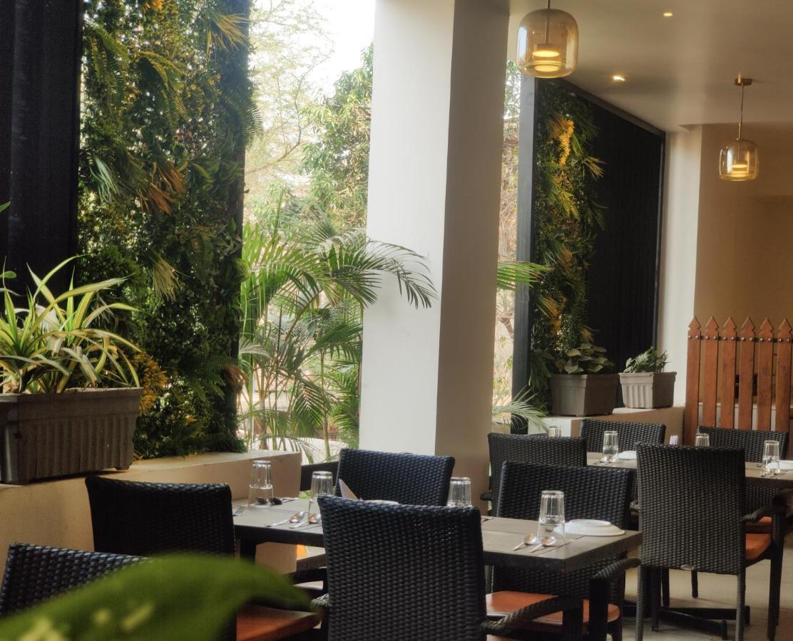 Regenta Place Raysons Kolhapur Eksteriør bilde